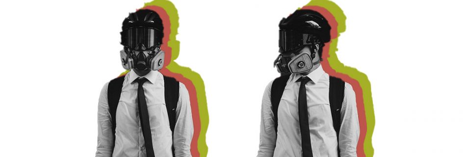 Kaksi juppia kaasunaamareissa